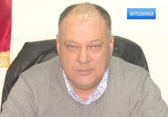 Atitudinea: Primarul din Tuzla şi-a pus ginerele avocat să ceară bani în instanţă de la fostul prefect